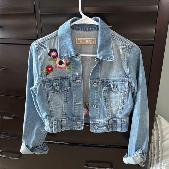 Zara Other - Zara Floral Embroidered Distressed Cropped Denim Jacket